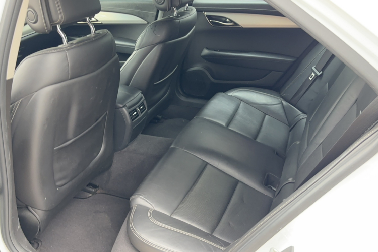 凯迪拉克ATS-L 2016款 28T 时尚型中控内饰7005