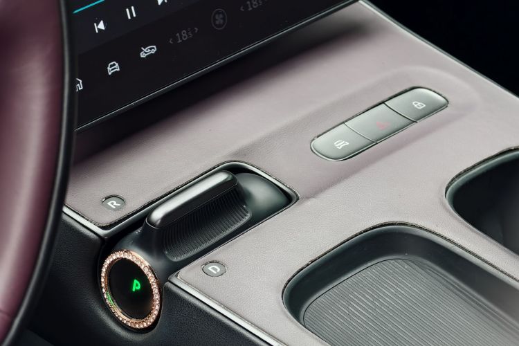 蔚来ET5 2022款 75kWh中控内饰7007