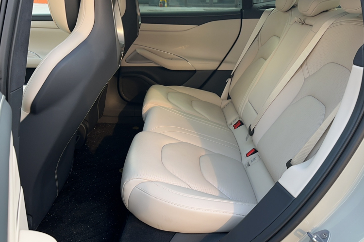 小米汽车 小米SU7 2024款 四驱超长续航高阶智驾Max版中控内饰7003