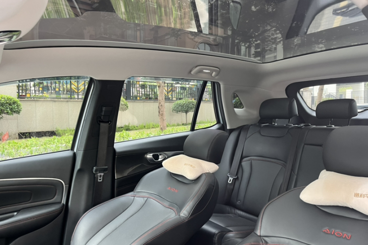 埃安 AION V 2022款 Plus 80 领袖版 三元锂局部细节22