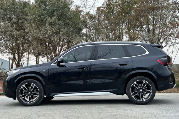 宝马X1 2023款 sDrive25Li M运动套装车身外观6008