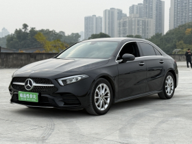 奔驰A级 2022款 A 200 L 运动轿车时尚型