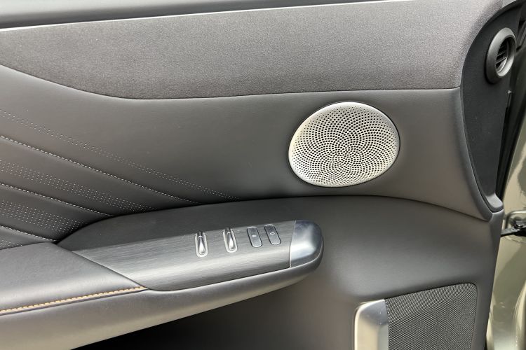 长安启源E07 2025款 纯电 四驱 90kWh Ultra高性能版中控内饰7013