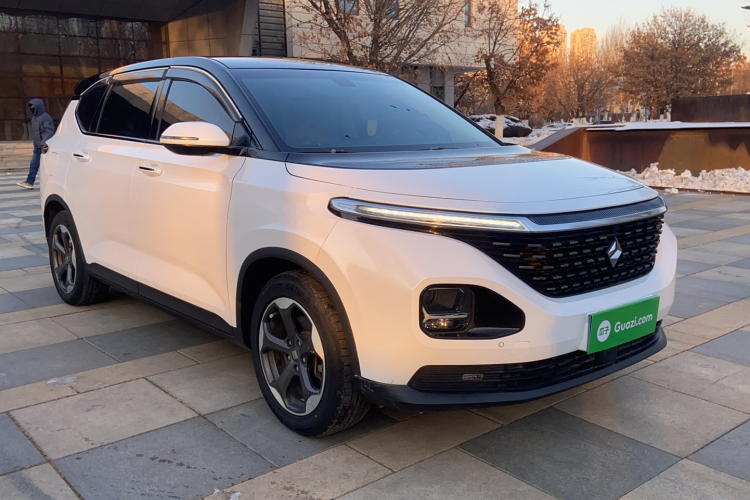 宝骏RM-5 2019款 1.5T CVT 24小时在线豪华型 7座车身外观6007