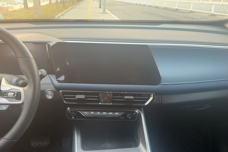 广汽传祺 传祺GS3 2023款 影速 270T 劲智版中控内饰7003