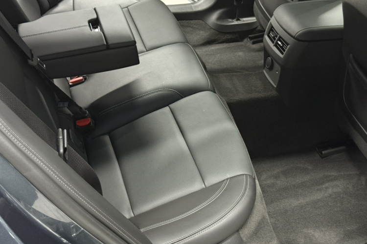 凯迪拉克CT5 2022款 28T 豪华型中控内饰7001