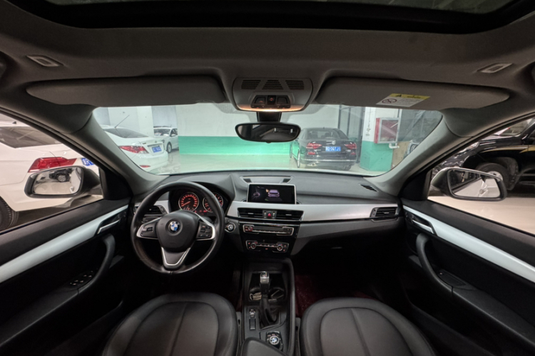 宝马X1 2016款 sDrive18Li 时尚型车身外观6009