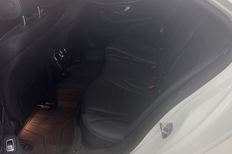 奔驰C级 2021款 C 200 L 时尚型运动版中控内饰7001