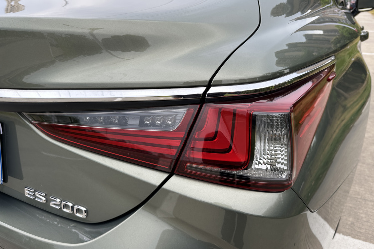 雷克萨斯ES 2021款 200 卓越版车身外观6007