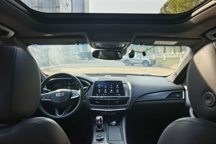 凯迪拉克CT5 2021款 改款 28T 豪华型中控内饰7004