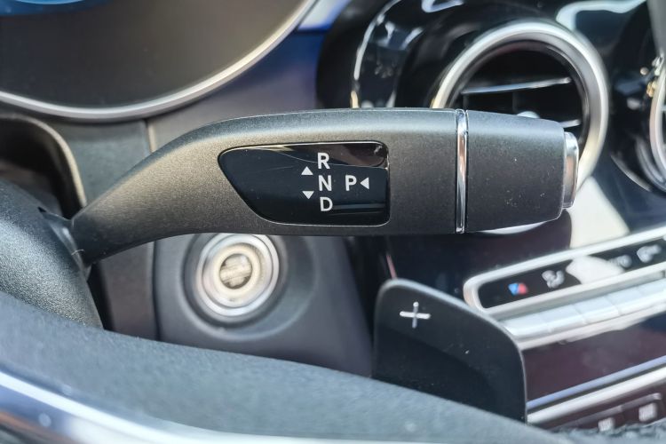 奔驰GLC轿跑 2022款 改款 GLC 260 4MATIC 轿跑SUV中控内饰7006