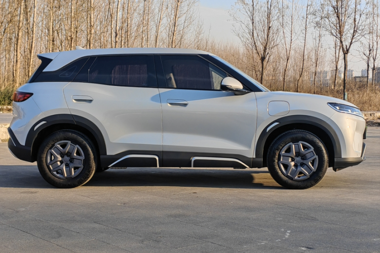 比亚迪 元UP 2025款 301KM 领航型车身外观6002