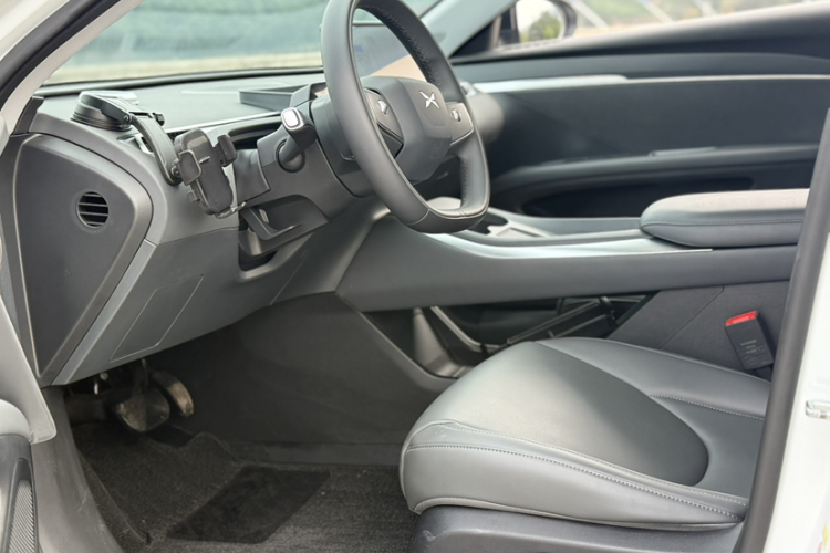 小鹏MONA M03 2024款 515 长续航中控内饰7003