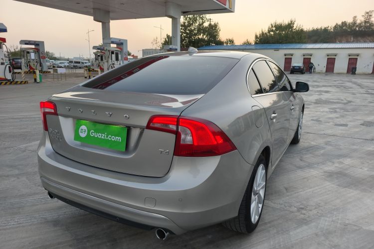 沃尔沃S60 2016款 S60L T4 智远版车身外观6006