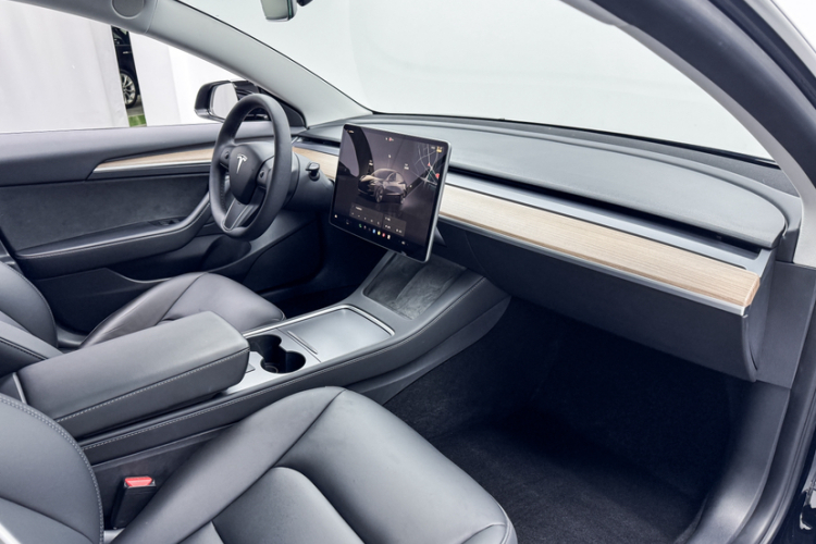 特斯拉 Model 3 2022款 后轮驱动版中控内饰7007