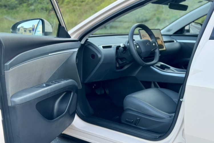 小鹏MONA M03 2024款 620 超长续航中控内饰7001