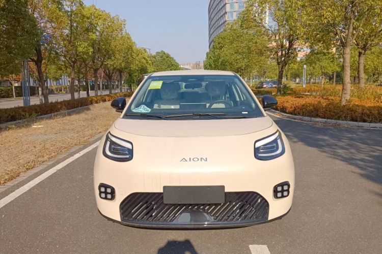 埃安 AION UT 2025款 330星辉版车身外观6002