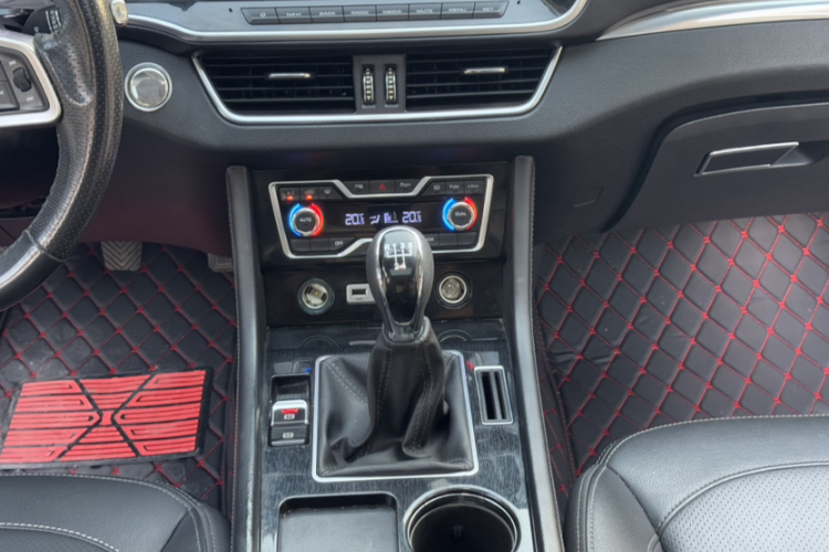 众泰T600 Coupe 2017款 1.5T 手动尊享型中控内饰7008