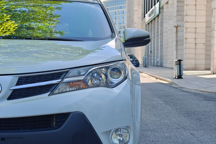 丰田 RAV4荣放 2015款 2.0L CVT两驱风尚版局部细节36