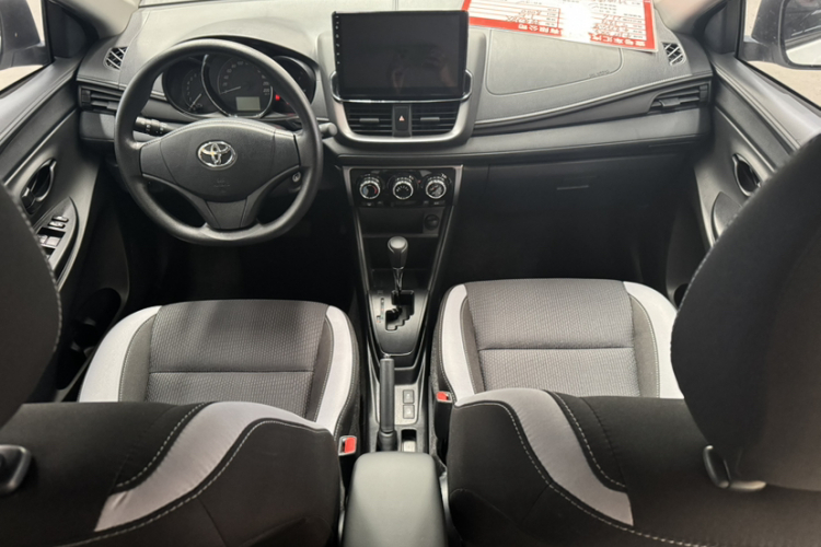 丰田 YARiS L 致炫 2021款 致炫X 1.5L CVT领先版中控内饰7001