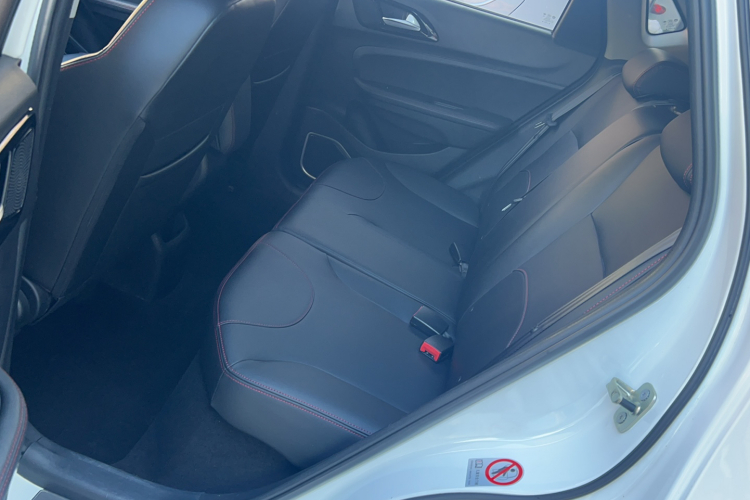 中华V3 2017款 1.5L 自动精英型车身外观6005