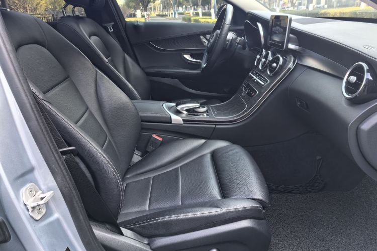 奔驰C级 2015款 改款 C 200 L 运动型中控内饰7005