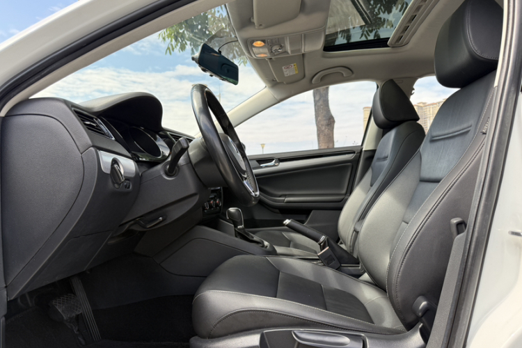 大众 速腾 2018款 280TSI DSG熠动版中控内饰7003