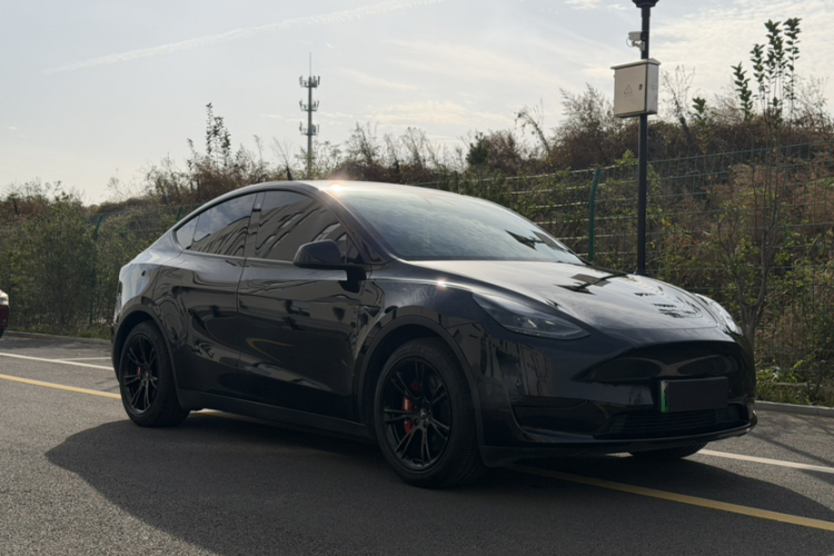 特斯拉 Model Y 2022款 改款 后轮驱动版车身外观6007