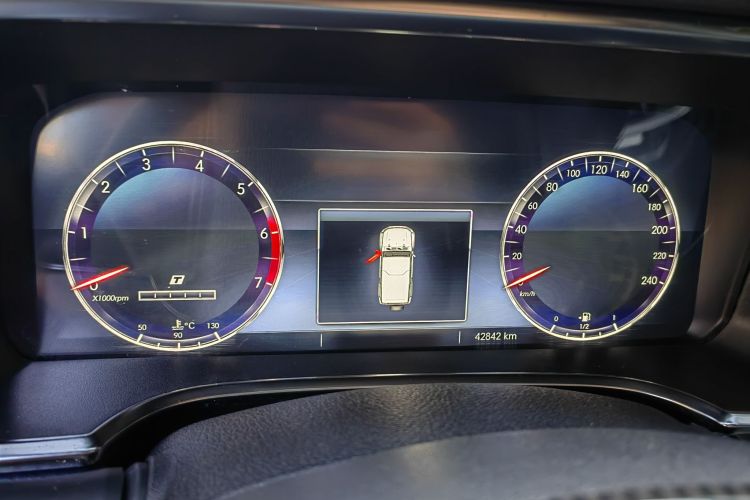 北京BJ40 2018款 PLUS 2.0T 自动四驱城市猎人版中控内饰15