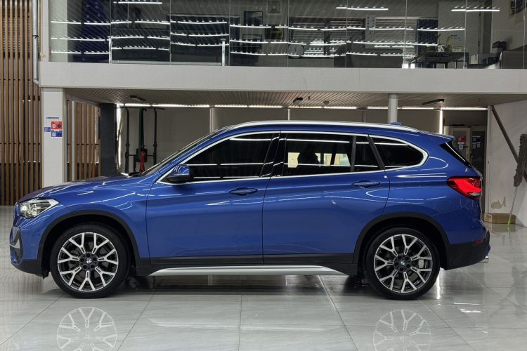 宝马X1 2020款 xDrive25Li 尊享型车身外观6007