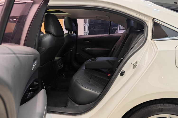 丰田 亚洲狮 2021款 2.0L 尊贵版车身外观6011