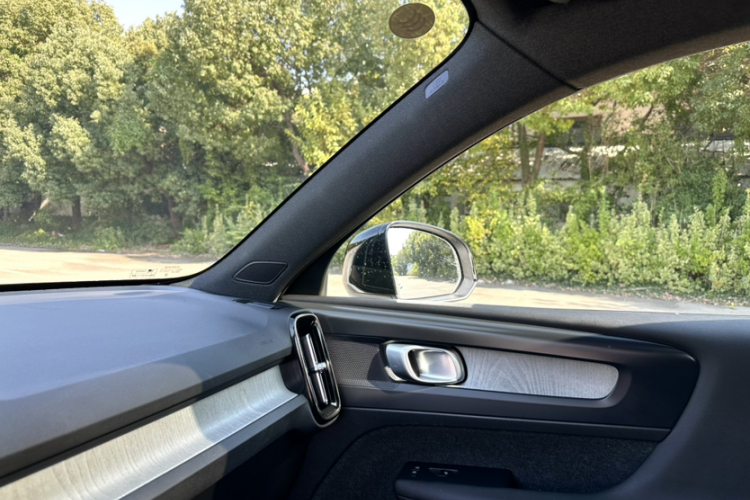 沃尔沃XC40 2024款 B3 智远运动版中控内饰7003