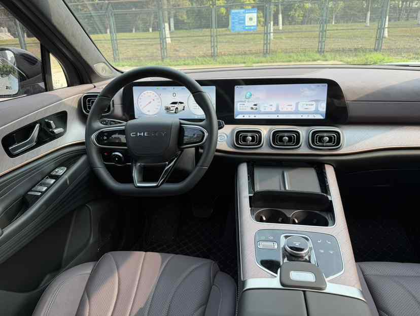 奇瑞 瑞虎9 2025款 2.0T 自动两驱尊享版 5座(3)