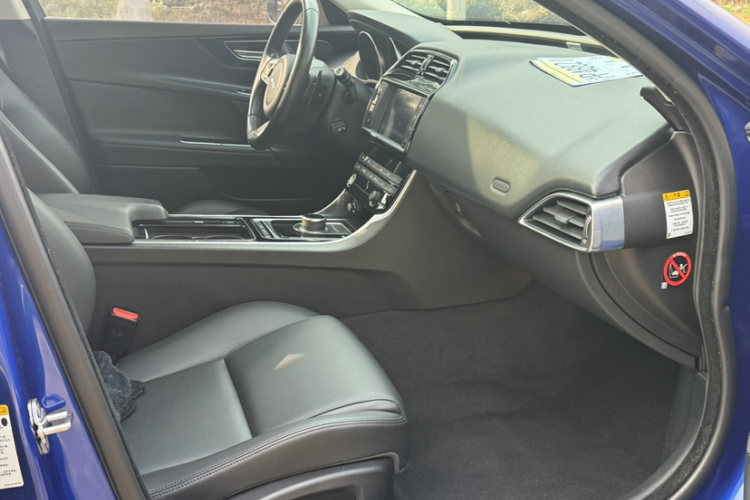 捷豹XEL 2018款 2.0T 200PS 精英版局部细节41