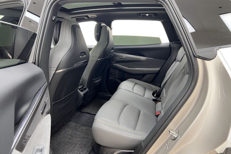 领克08 EM-P 2023款 245km 超长续航Halo中控内饰7003