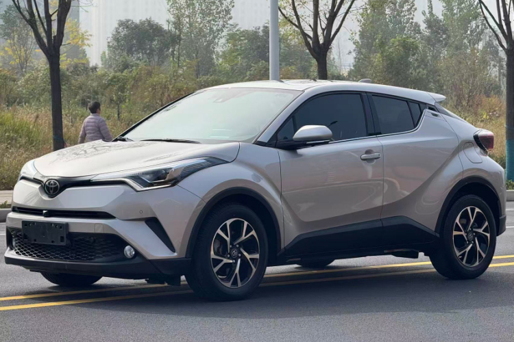 丰田C-HR 2020款 2.0L 豪华版车身外观6002