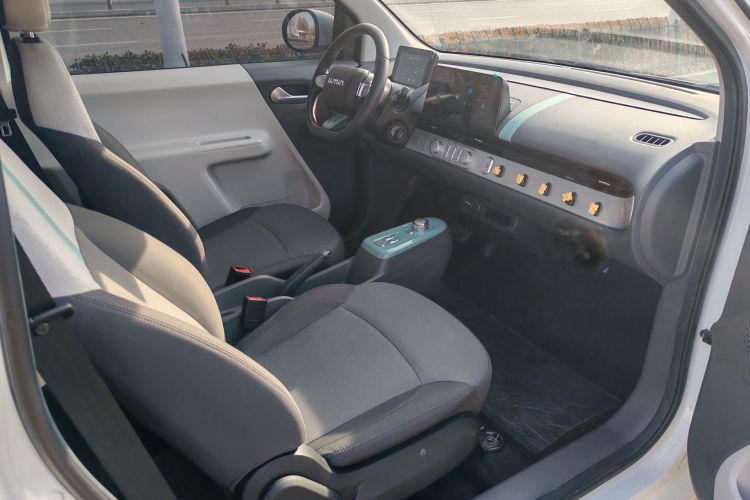 长安启源 长安Lumin 2023款 205km 香沁款中控内饰7002