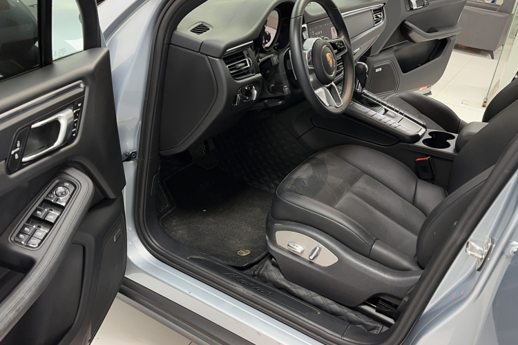 保时捷 2021款 Macan 2.0T中控内饰7002