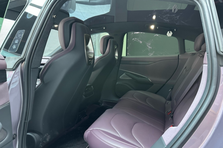 小米汽车 小米SU7 2024款 后驱长续航智驾版中控内饰7007