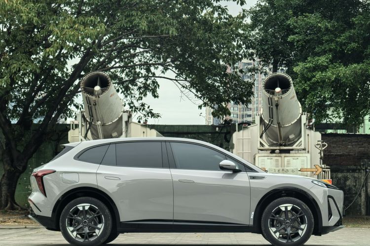 红旗天工06 2025款 520 智选版车身外观6003