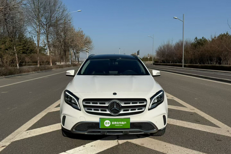 奔驰GLA 2018款 GLA 200 时尚型车身外观6006