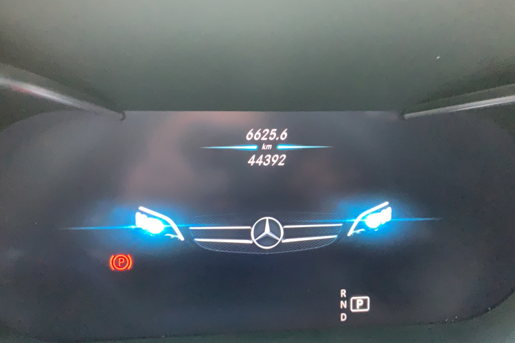 奔驰C级 2020款 改款 C 200 L 时尚型运动版中控内饰15