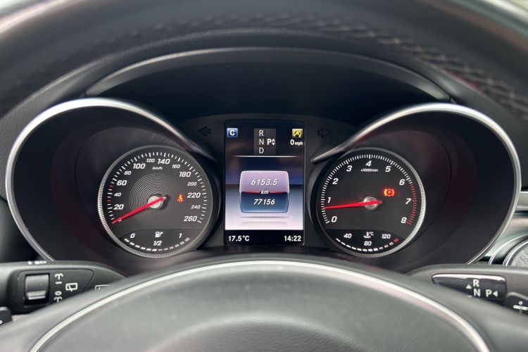 奔驰C级(进口) 2015款 C 200 旅行轿车中控内饰15