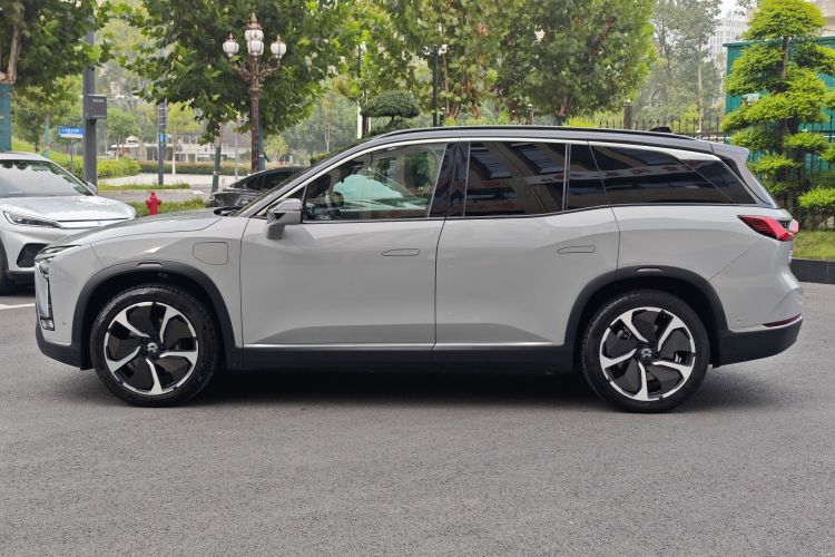 蔚来ES8 2020款 415KM 签名版 六座版车身外观6008