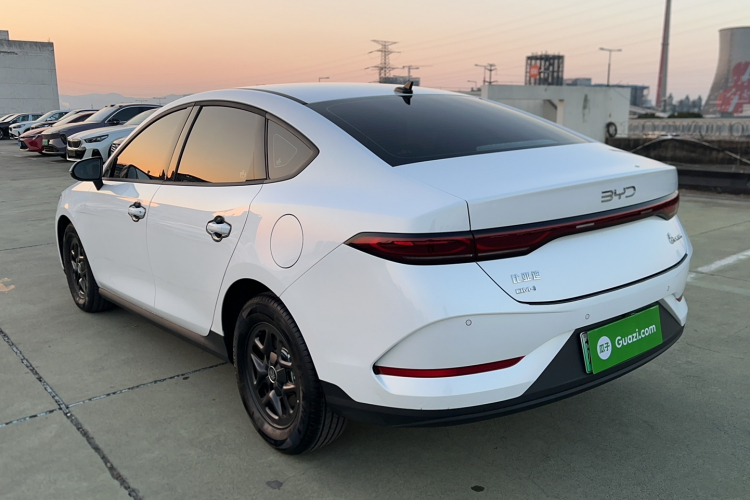 比亚迪 秦PLUS 2025款 DM-i 智驾版 55KM领先型车身外观6007