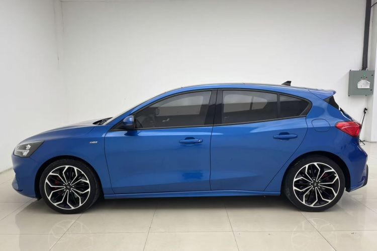 福特 福克斯 2020款 两厢 EcoBoost 180 自动ST Line车身外观6003