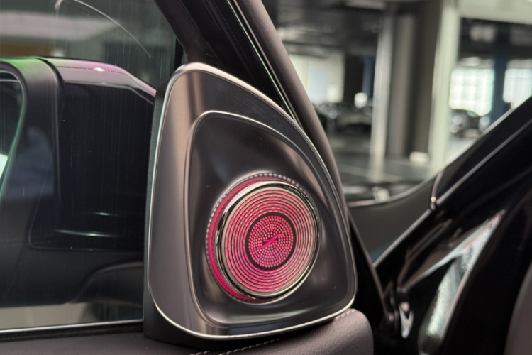 奔驰GLB 2024款 改款 GLB 200 动感型中控内饰7005