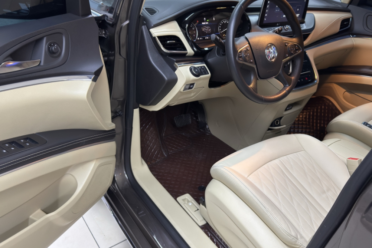 别克GL8 2023款 改款 陆上公务舱 豪华型中控内饰7006