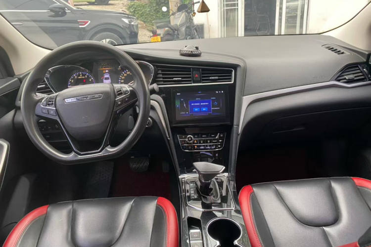 启辰D60 2019款 1.6L XL CVT智联精英版中控内饰7001