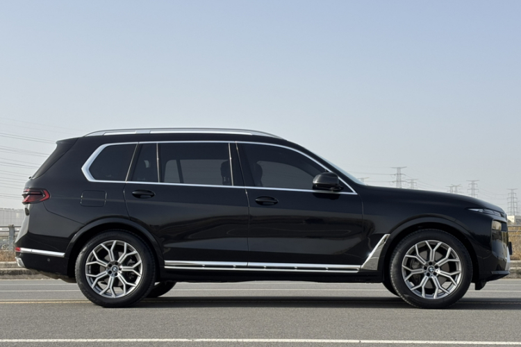 宝马X7 2023款 xDrive40i 领先型豪华套装车身外观6003